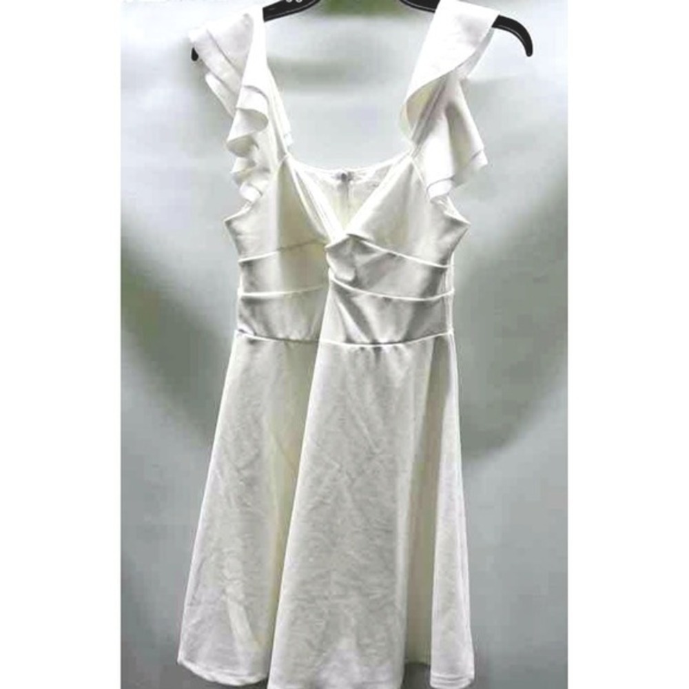 NWT Altar'd State White Ruffle Sleeve Twist Front Fit&Flare Skater Dress size M‎ - Picture 3 of 6